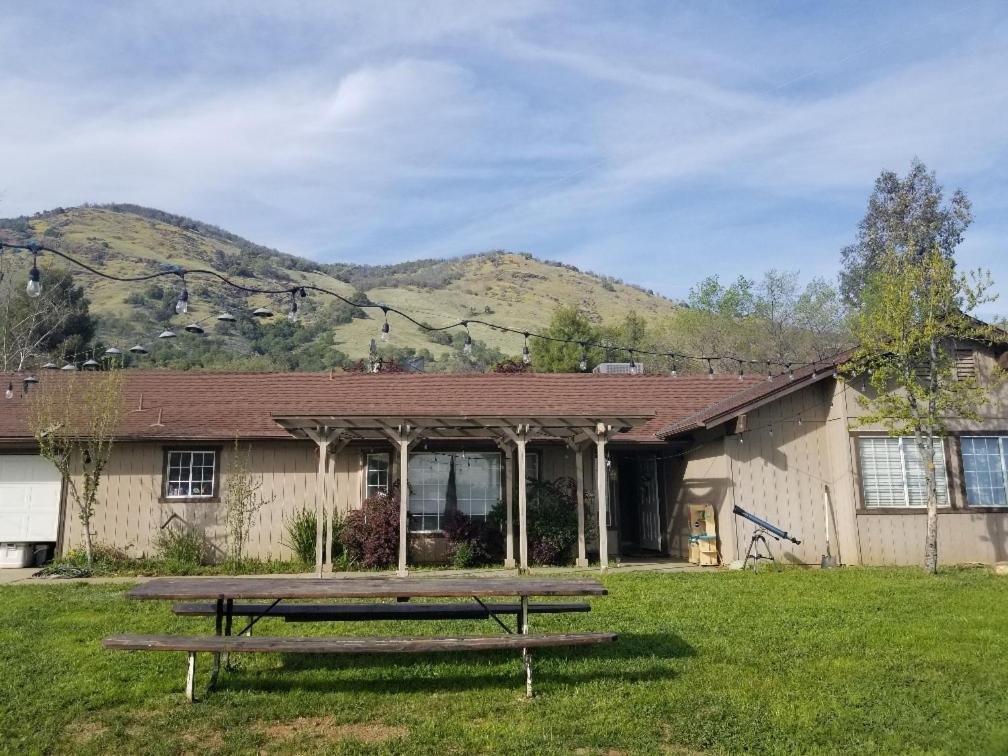 St. Anna'S House Guest House Yokuts Valley  Exterior photo